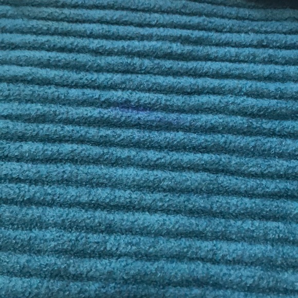 Matching scarf and hat set - Picture 4 of 5